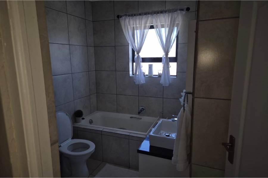 3 Bedroom Property for Sale in Onverwacht Western Cape